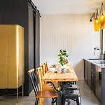Le Carrere - Tres Elegant Appartement Avec Balcon